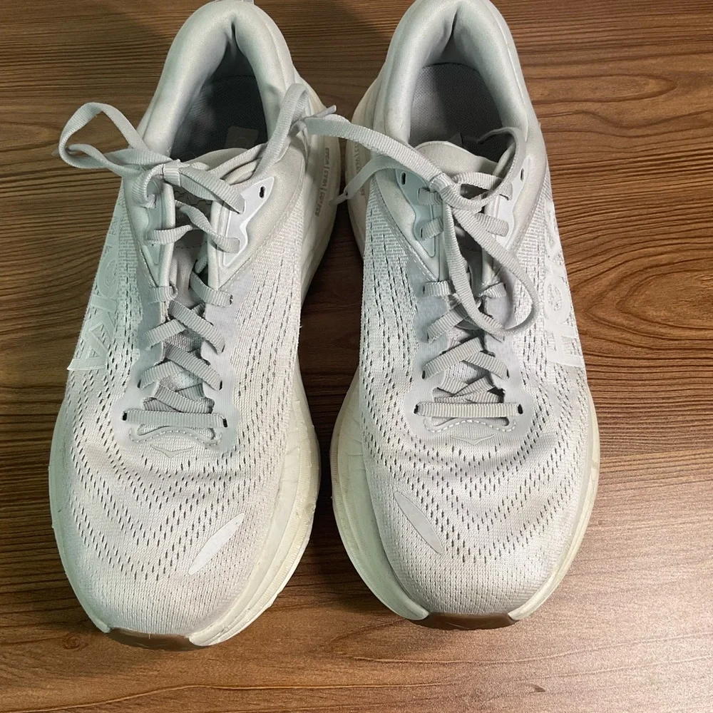 Hoka Bondi 8 women’s White Athletic Shoes size 9.5 - Picture 4 of 9